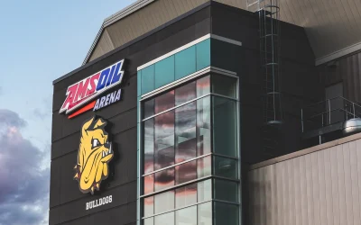 UMD Hosts Minnesota Hockey This Weekend; Cloquet Tops East UMD Hosts Minnesota Hockey This Weekend; Cloquet Tops East